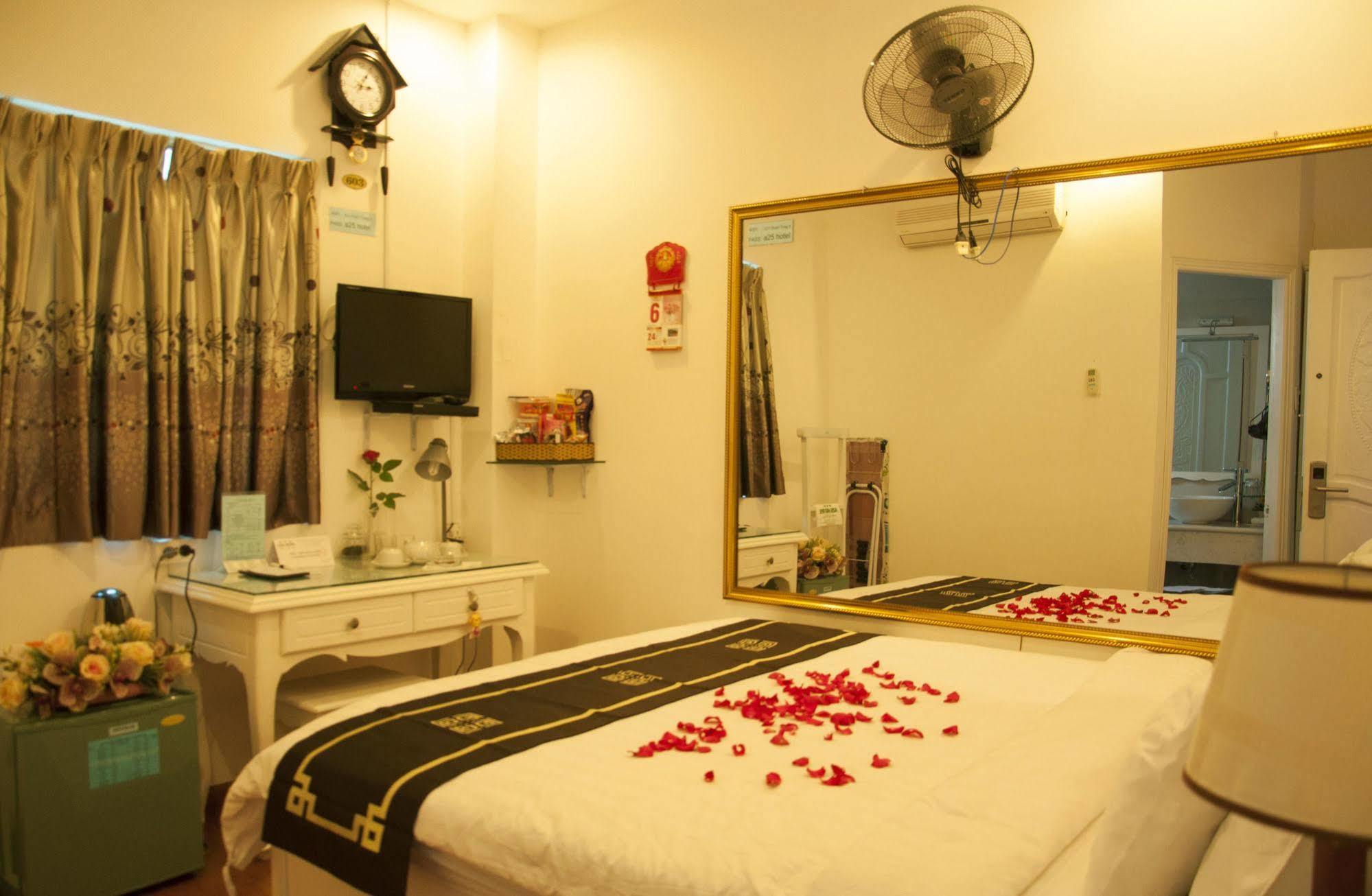 A25 Hotel - 274 De Tham Ho Chi Minh-byen Eksteriør bilde